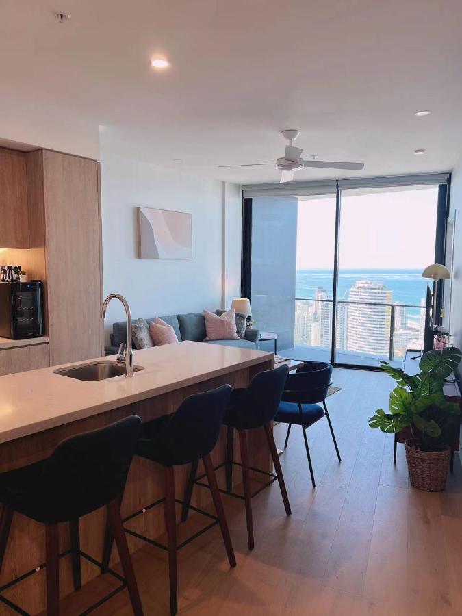 2 Bedroom Luxurious Family Apartment On 40Th Floor With Amazing Ocean Coastline Broadbeach Gold Coast Gc40 Exteriör bild