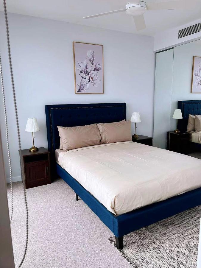 2 Bedroom Luxurious Family Apartment On 40Th Floor With Amazing Ocean Coastline Broadbeach Gold Coast Gc40 Exteriör bild