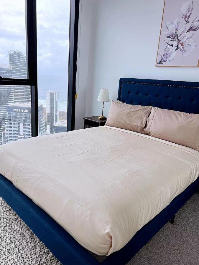 2 Bedroom Luxurious Family Apartment On 40Th Floor With Amazing Ocean Coastline Broadbeach Gold Coast Gc40 Exteriör bild