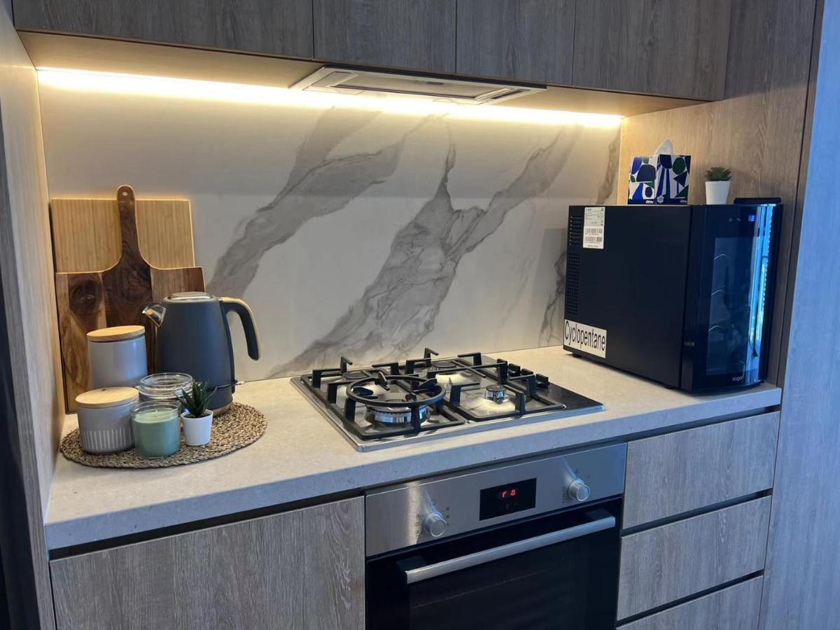 2 Bedroom Luxurious Family Apartment On 40Th Floor With Amazing Ocean Coastline Broadbeach Gold Coast Gc40 Exteriör bild